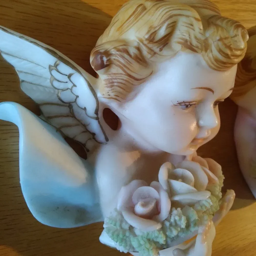 Vintage Norcrest Japan Porcelain Cherubs Angels Holding Flowers Wall Hangings